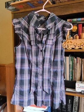 Sleeveless Plaid Button-Front Tunic in Black and Purple